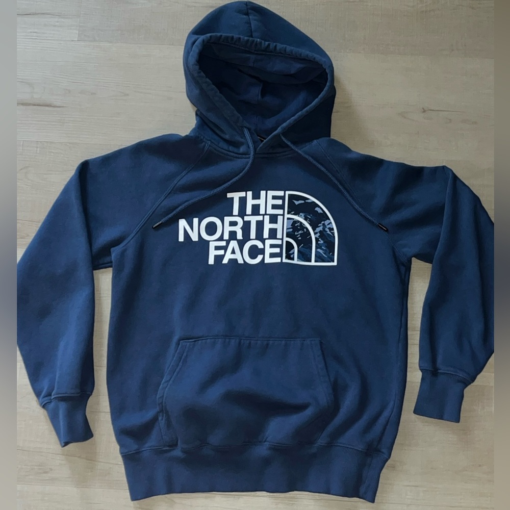 Youth Large or Women’s Small The North Face hoodie sweatshirt